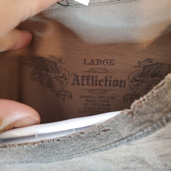 NOT FOR SALE Poshmark will Restrict Sellers Accounts If We Delete Too Many Items - Picture 5 of 6